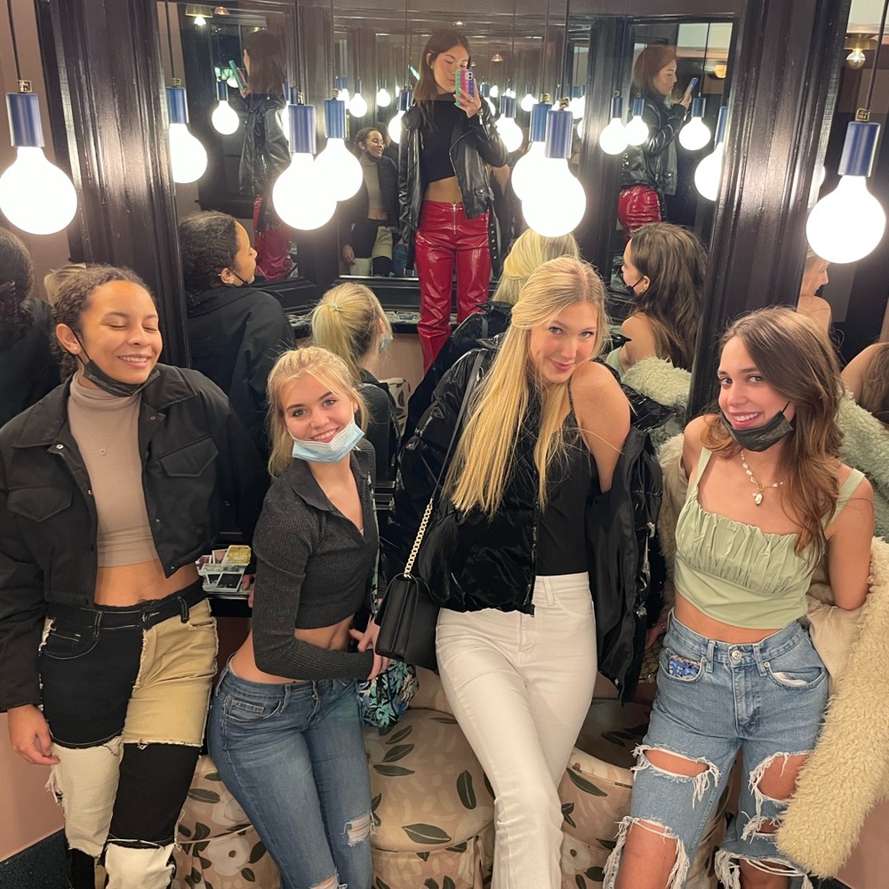 Meet your Posher, Madeline